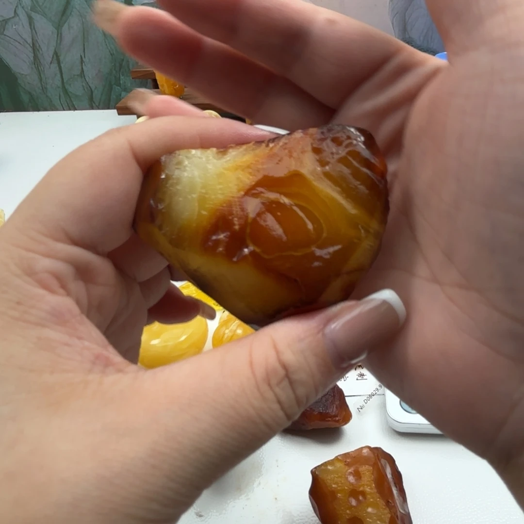 刘***和未镶嵌定制琥珀蜜蜡