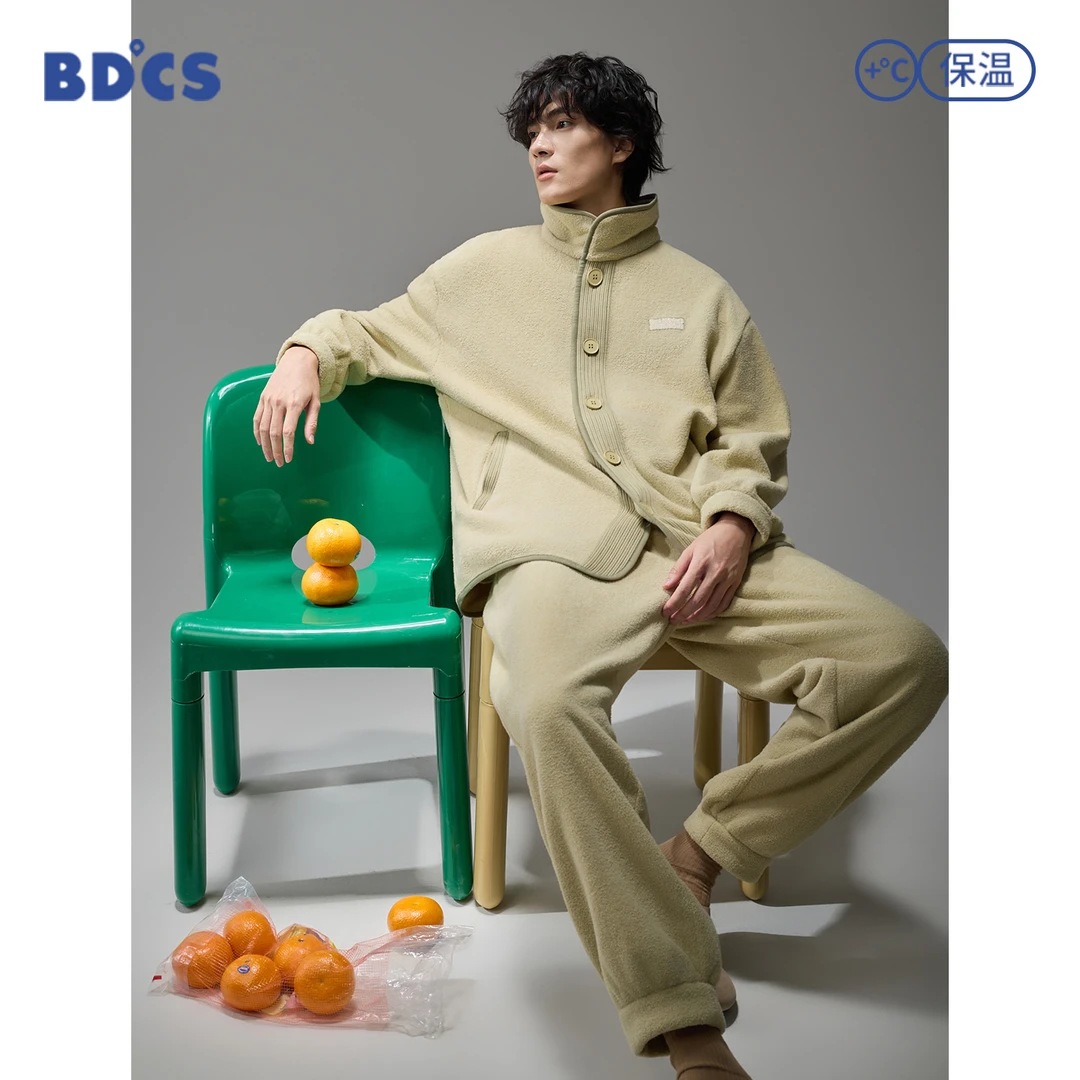半岛城市冬季法兰绒加厚保暖家居套装时尚立领大纽扣男女睡衣英伦