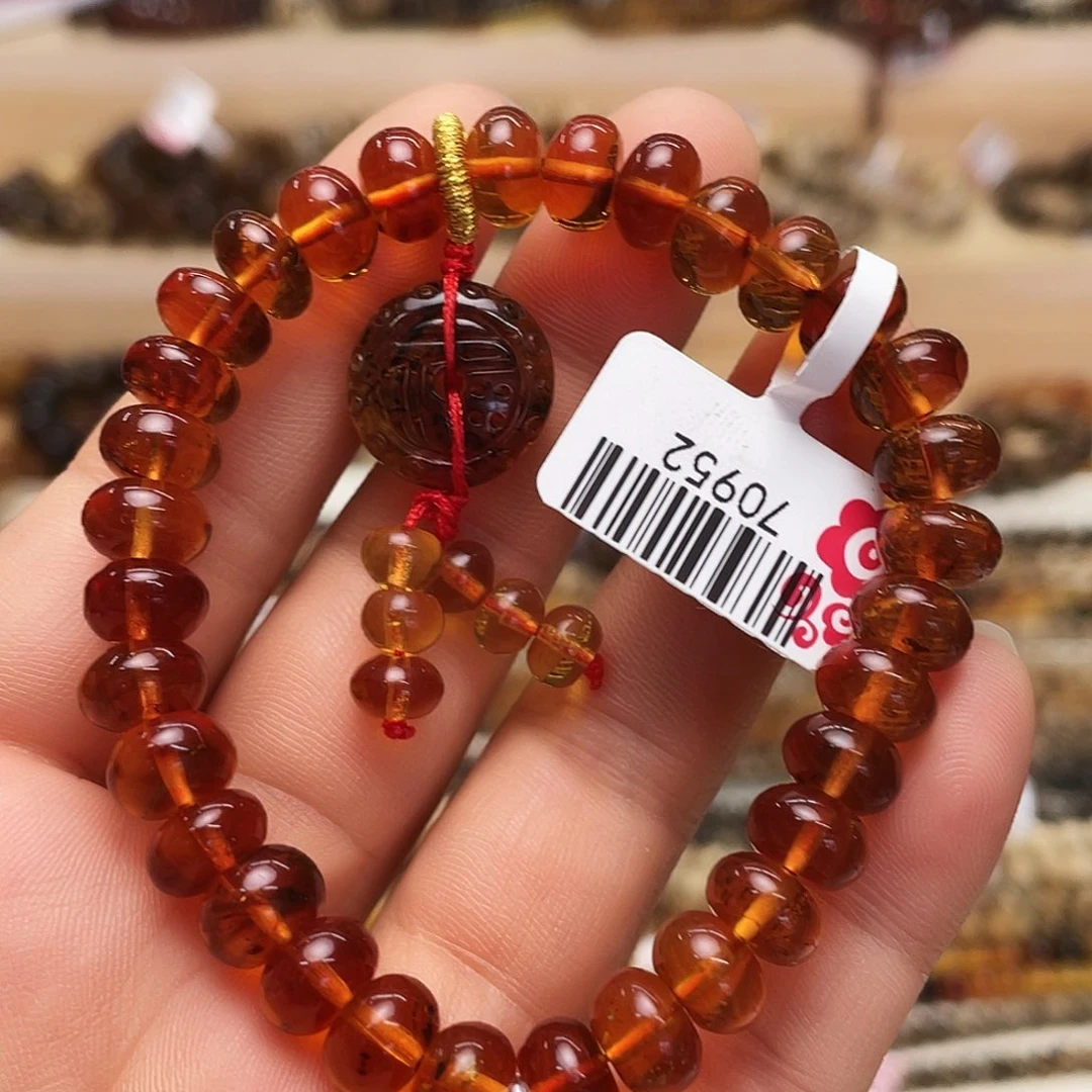 未镶嵌琥珀裸石八70952