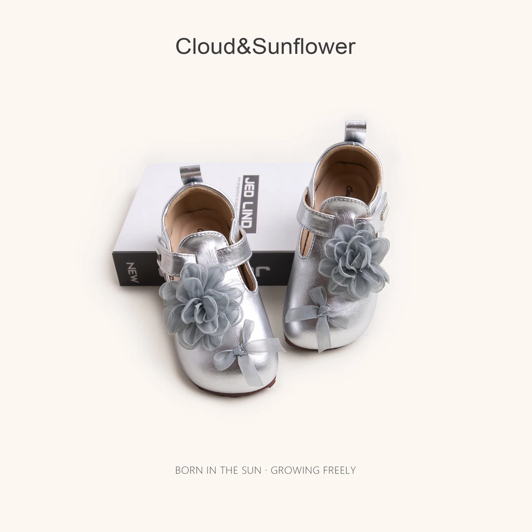 【云朵小葵】女童秋季新款花朵蝴蝶结银色休闲鞋112655
