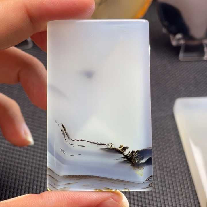 吾***爱玛瑙/玉髓颈饰未镶嵌