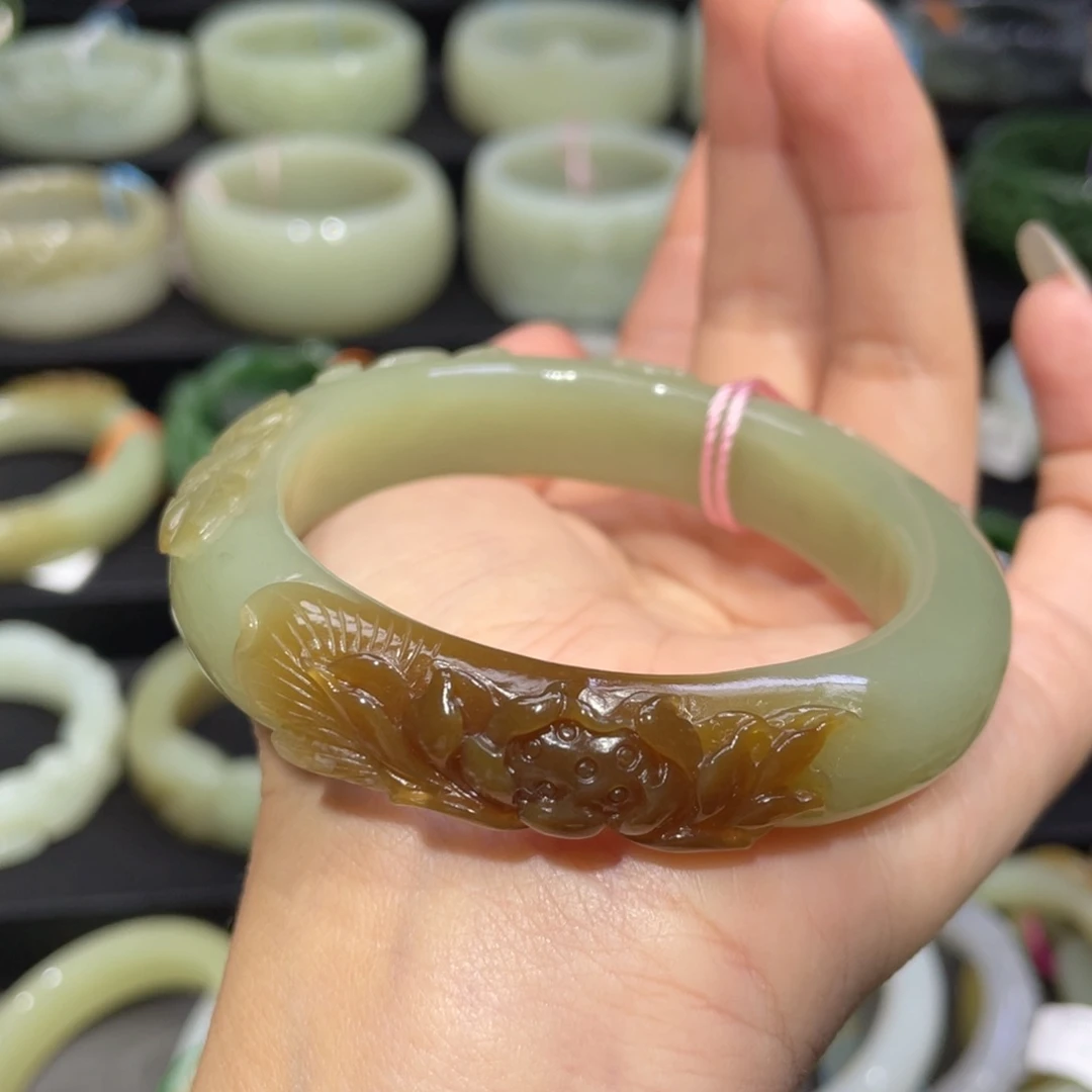 未镶嵌手镯和田玉70