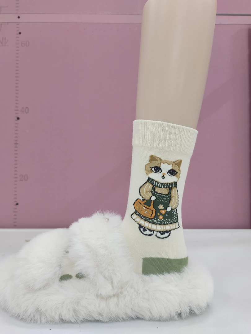 Midsummernight薄棉透气袜子柔软女袜防臭中腰围裙猫咪