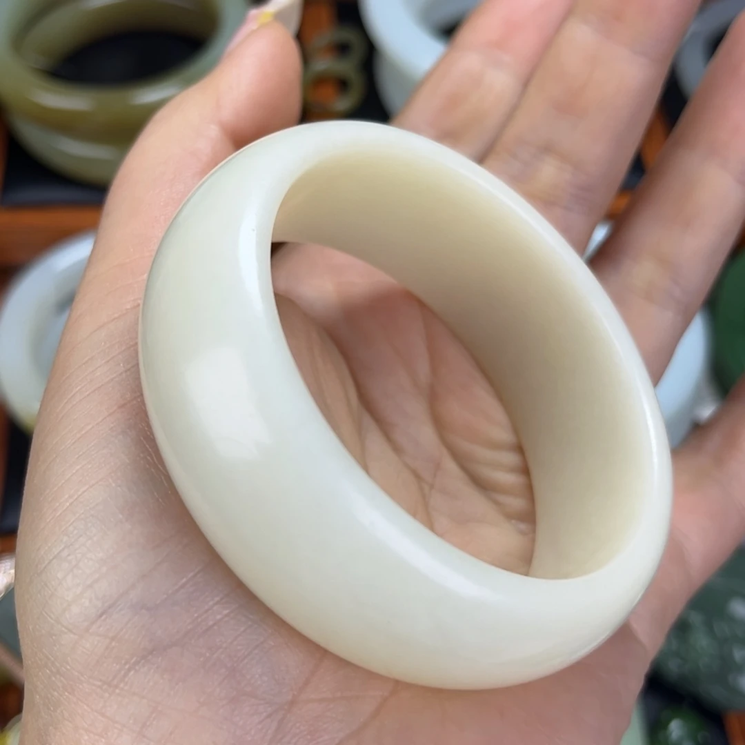 和田玉（糖玉）手镯未镶嵌59