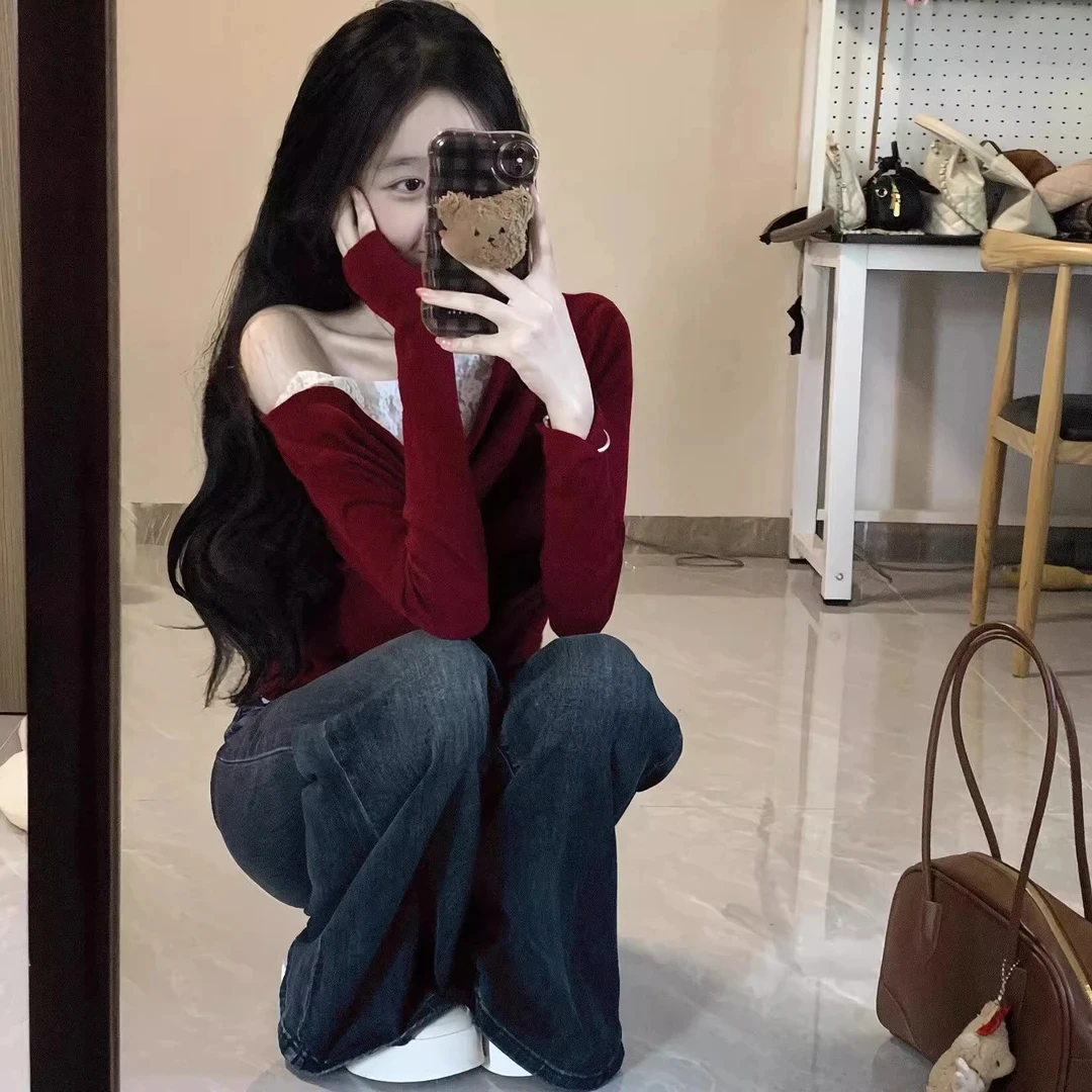 新年穿搭红色蕾丝拼接荡领长袖t恤秋冬收腰显瘦纯欲风内搭上衣女