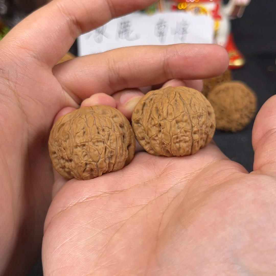 文玩核桃吊坠淡*辉核桃