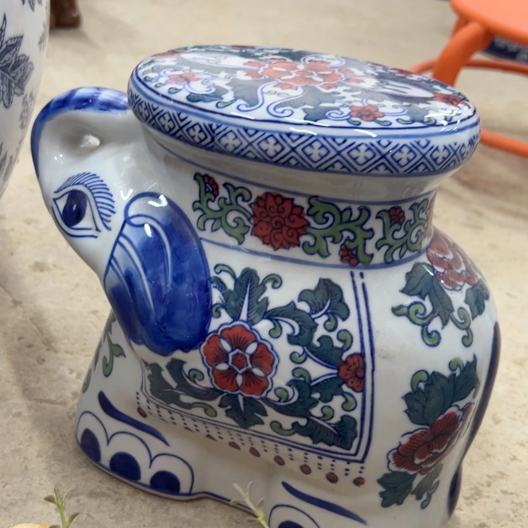 微瑕青花瓷器值得厚爱