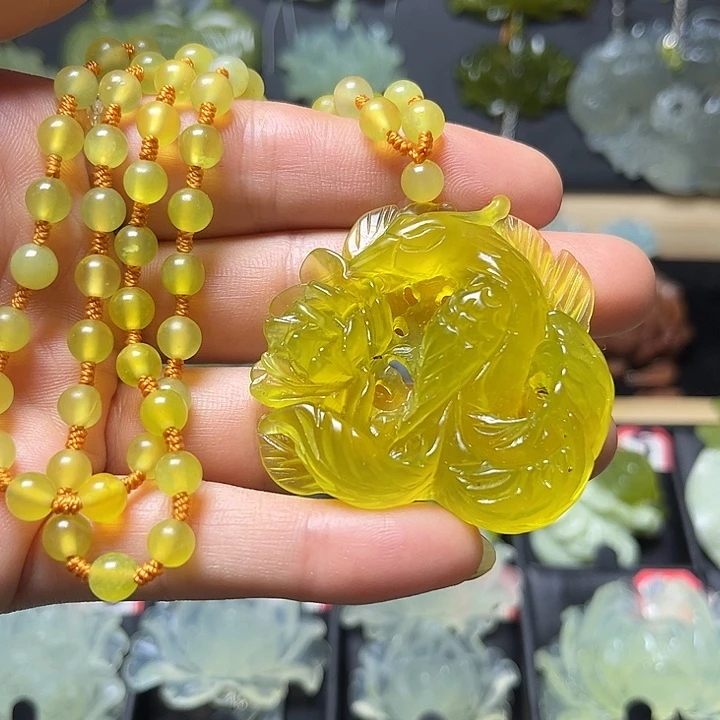 未镶嵌蛇纹石玉颈饰
