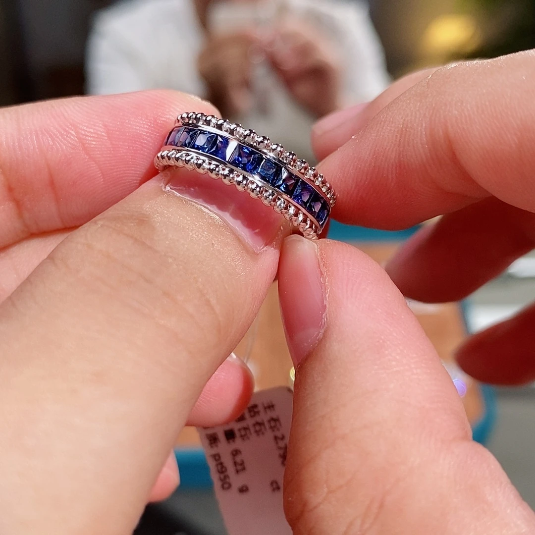 戒指铂Pt950镶嵌蓝宝石2.79ct