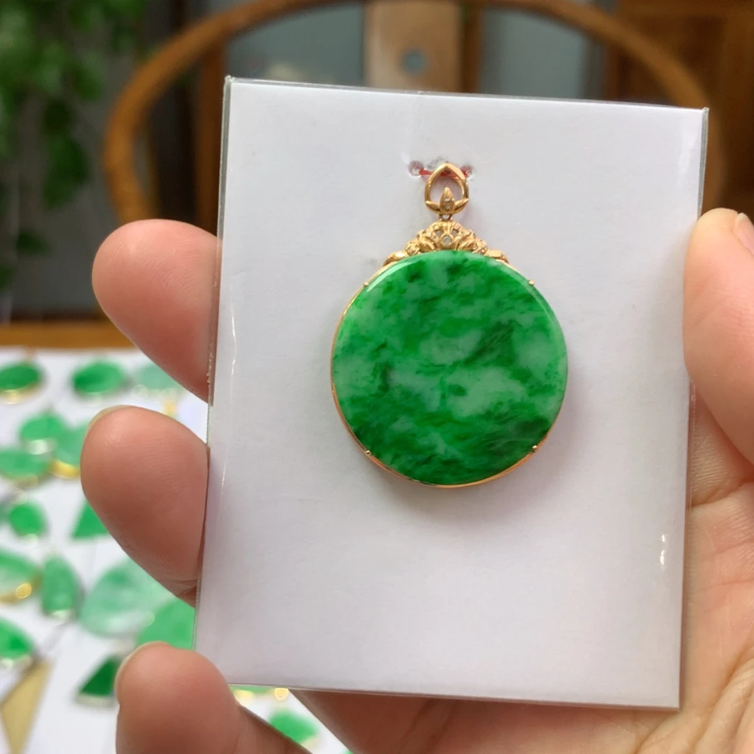 【闪购商品】翡翠颈饰18K金镶嵌翡翠首饰