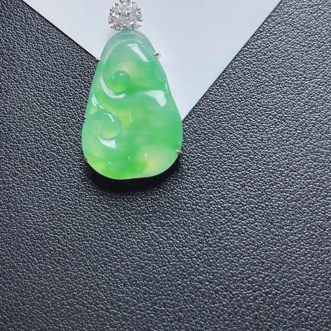 ****姐翡翠未镶嵌颈饰翡翠