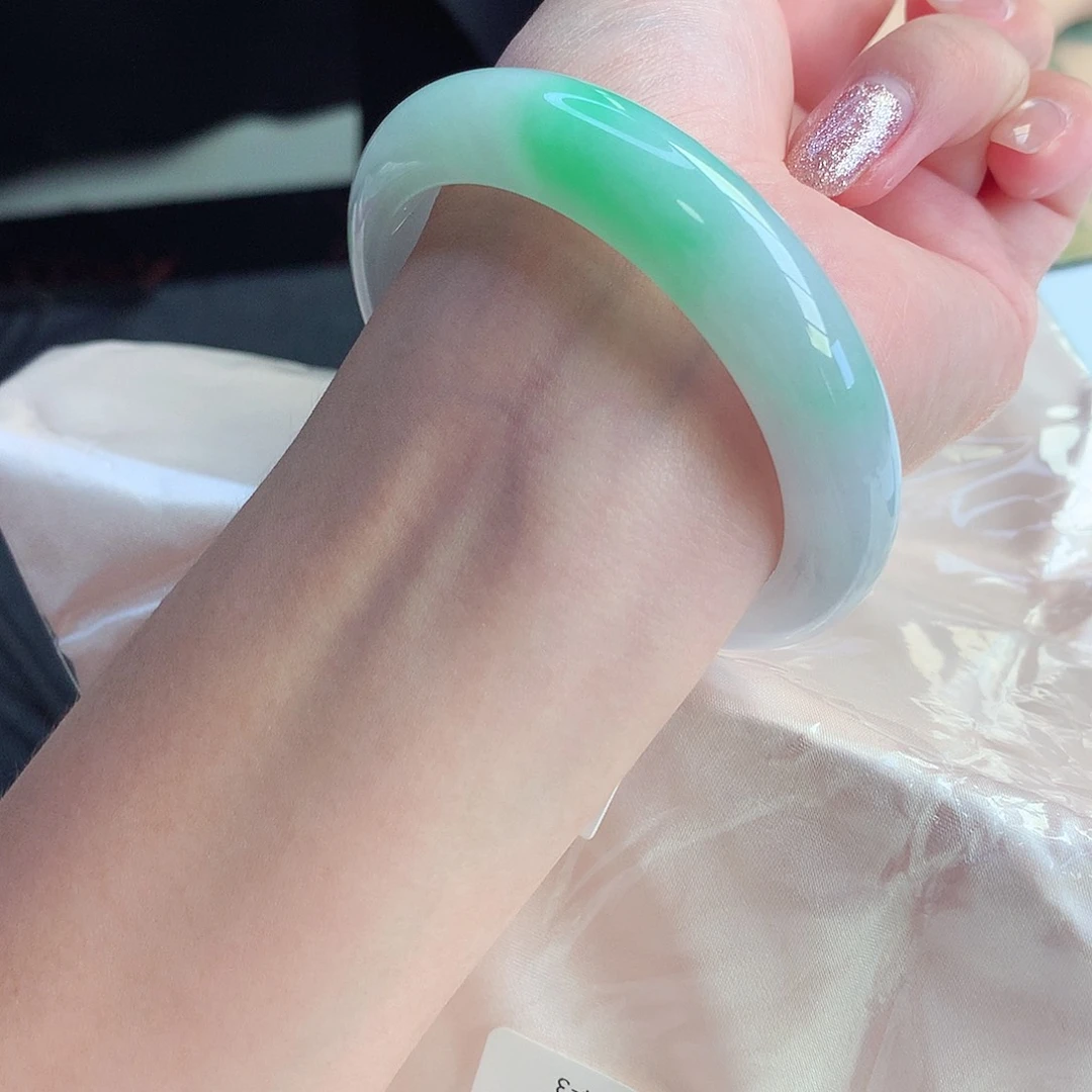 未镶嵌手镯翡翠天然A货翡翠57/58千金难买一抹绿