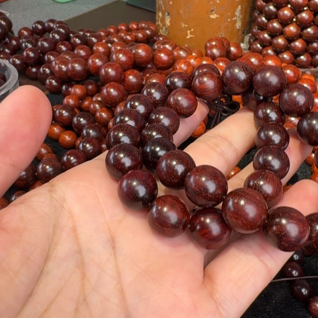 是***恒檀香紫檀（小叶紫檀）