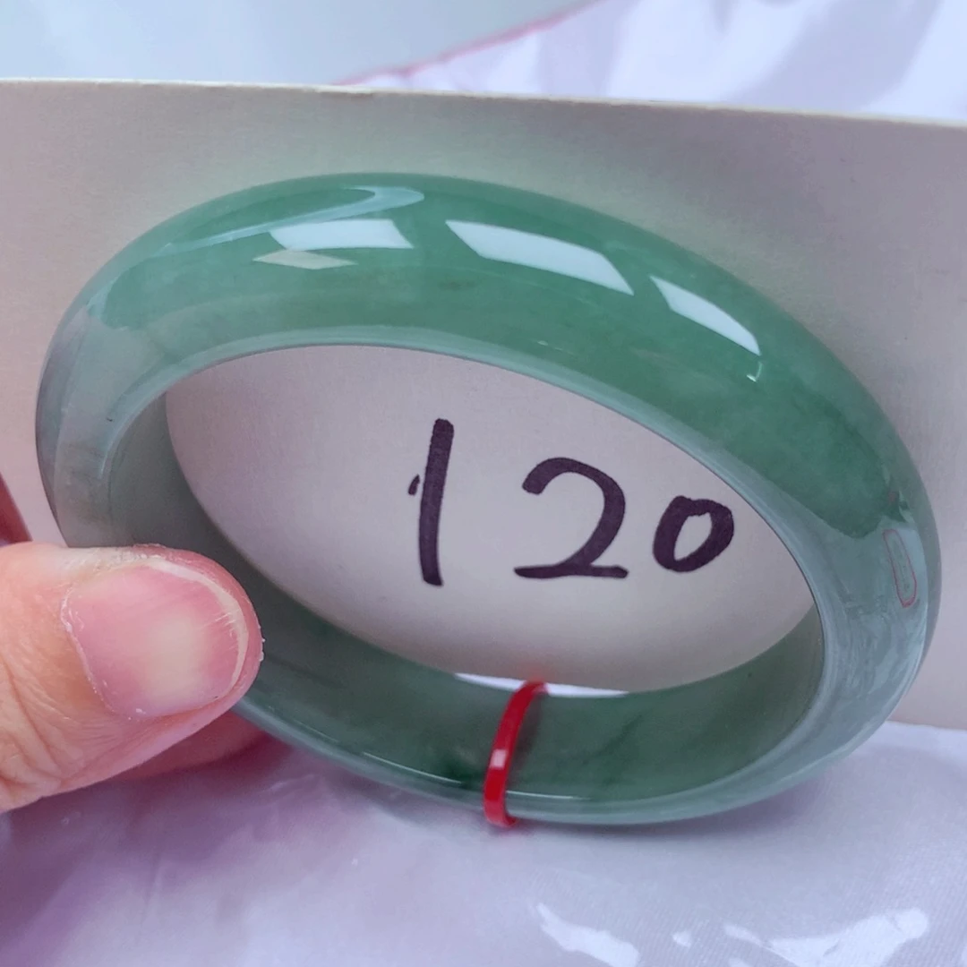 翡翠手镯未镶嵌翡翠