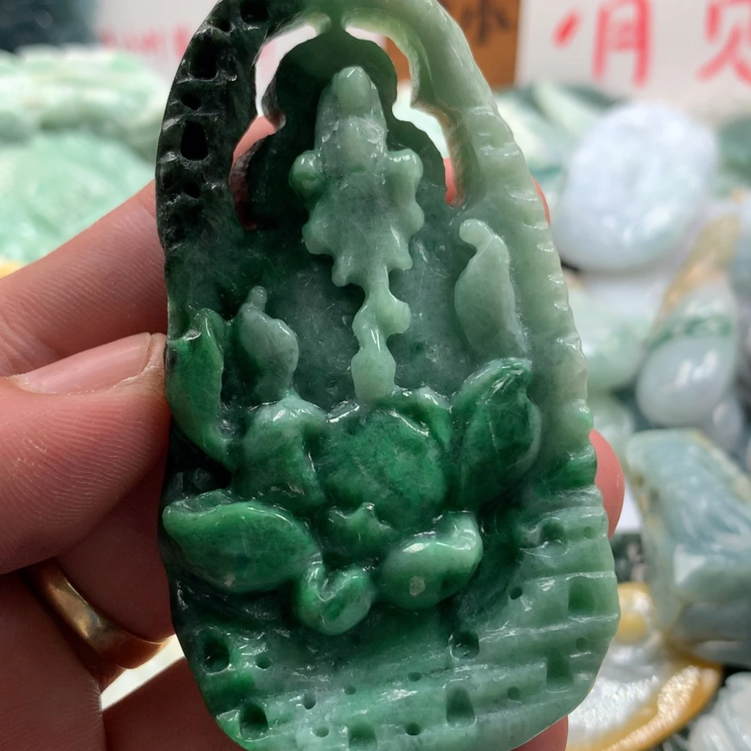 翡翠未镶嵌颈饰保真天然a货翡翠