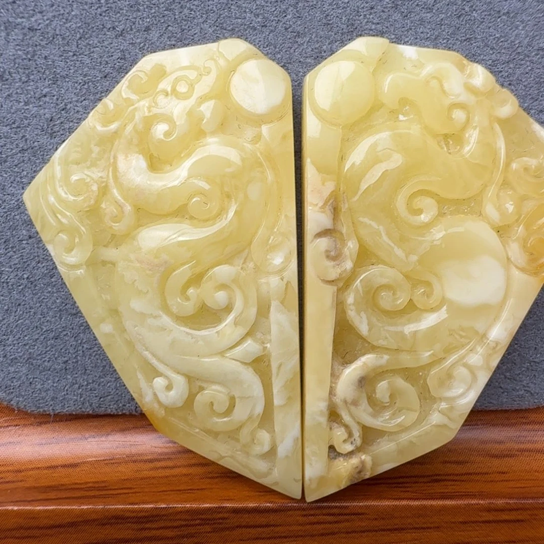 未镶嵌琥珀裸石仿古龙