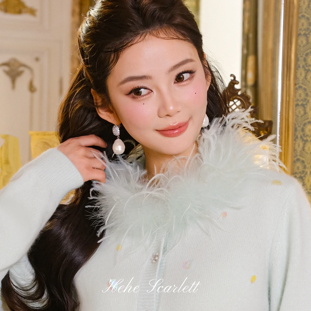 你的呵呵Scarlett丨定染鸵鸟毛珠片绣绵羊毛兔毛圆领毛衣开衫