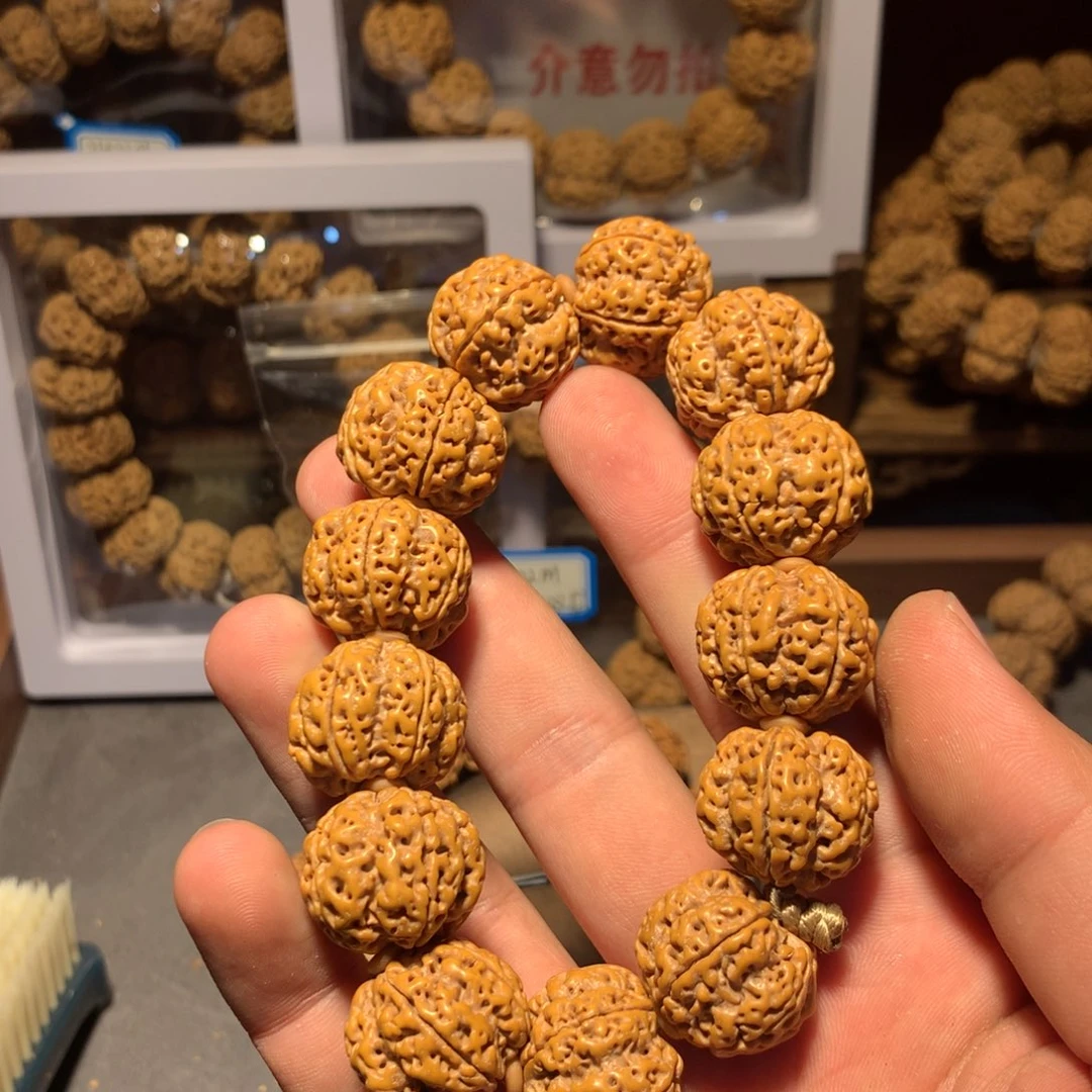 金刚菩提吊坠C***H33。dvegef