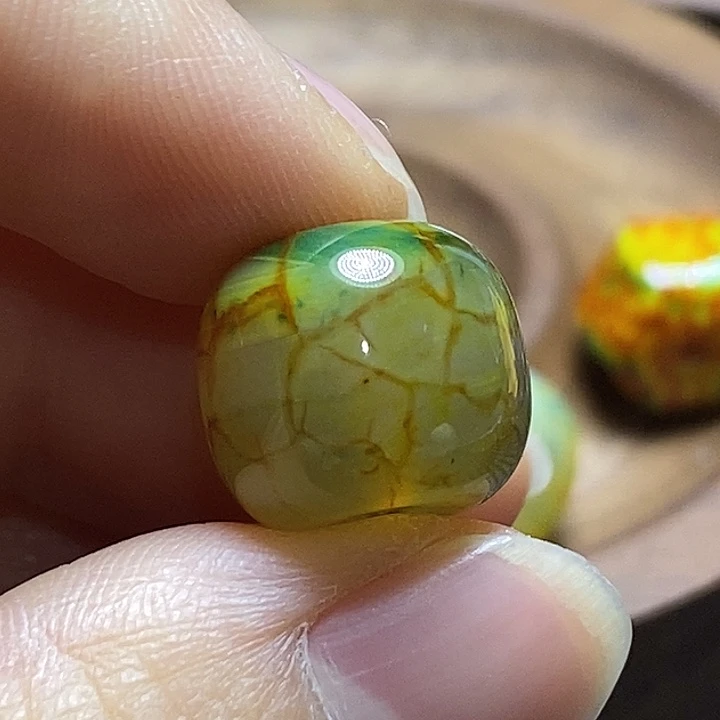 用***8玛瑙/玉髓未镶嵌颈饰