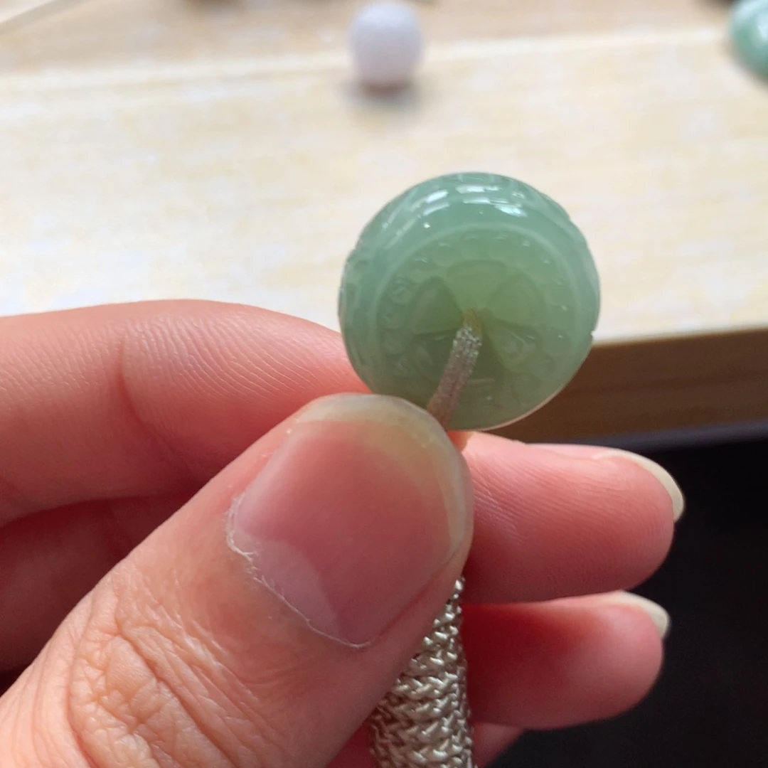 翡翠未镶嵌颈饰吊坠