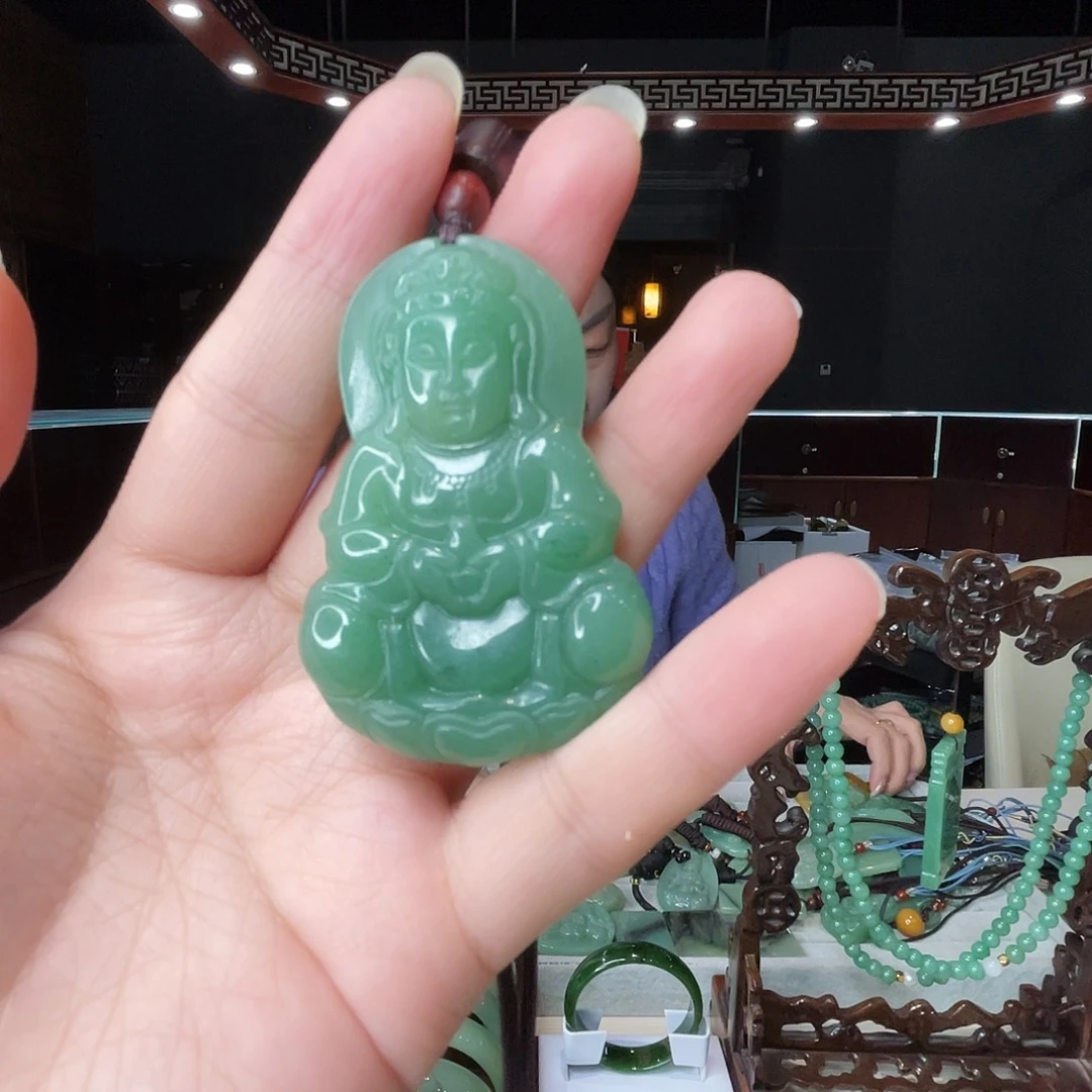 密玉（石英质玉）未镶嵌颈饰