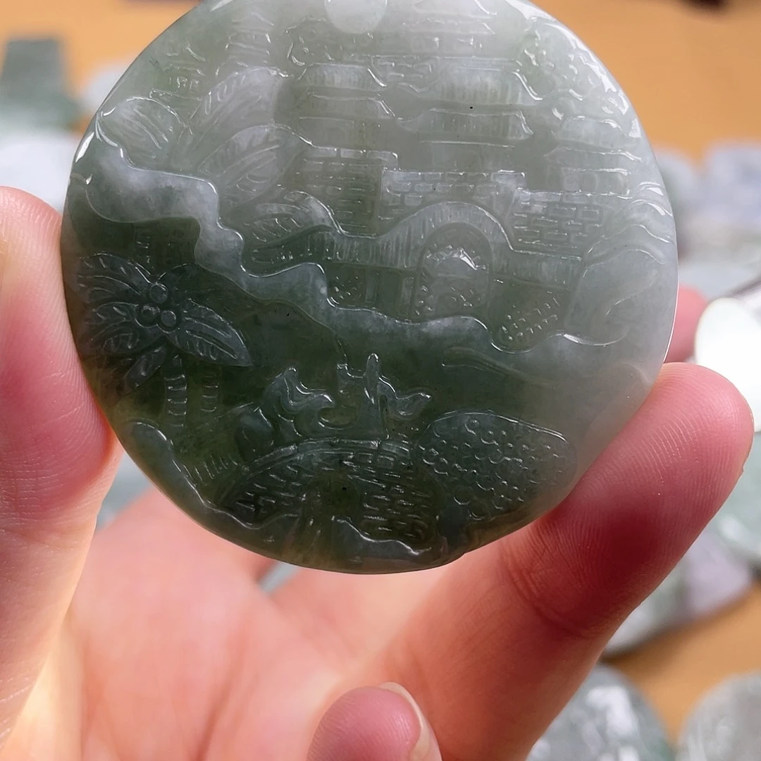 翡翠未镶嵌颈饰翡翠