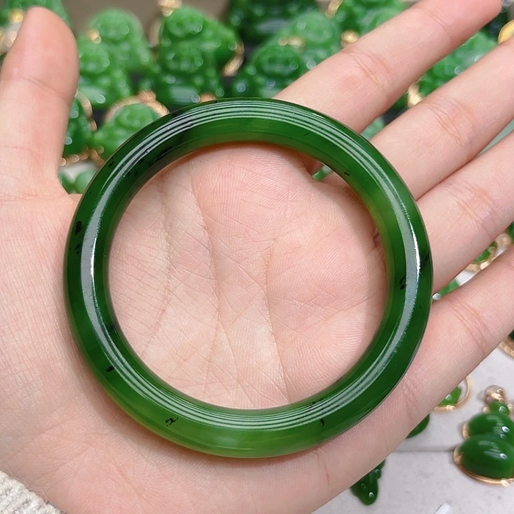 和田玉（碧玉）手镯未镶嵌