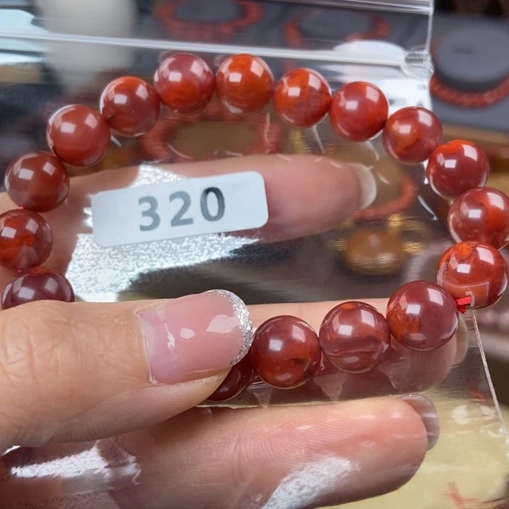 盛***夏南红玛瑙未镶嵌颈饰