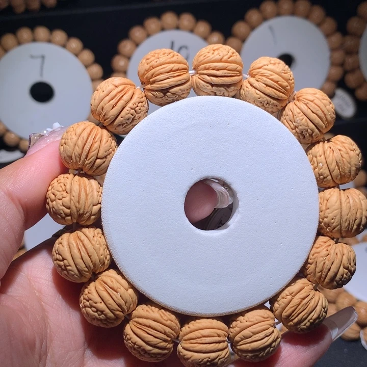 手串桃核虎皮肌肉