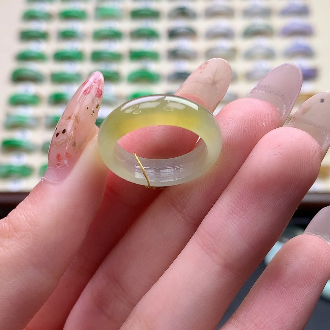 翡翠未镶嵌戒指港14