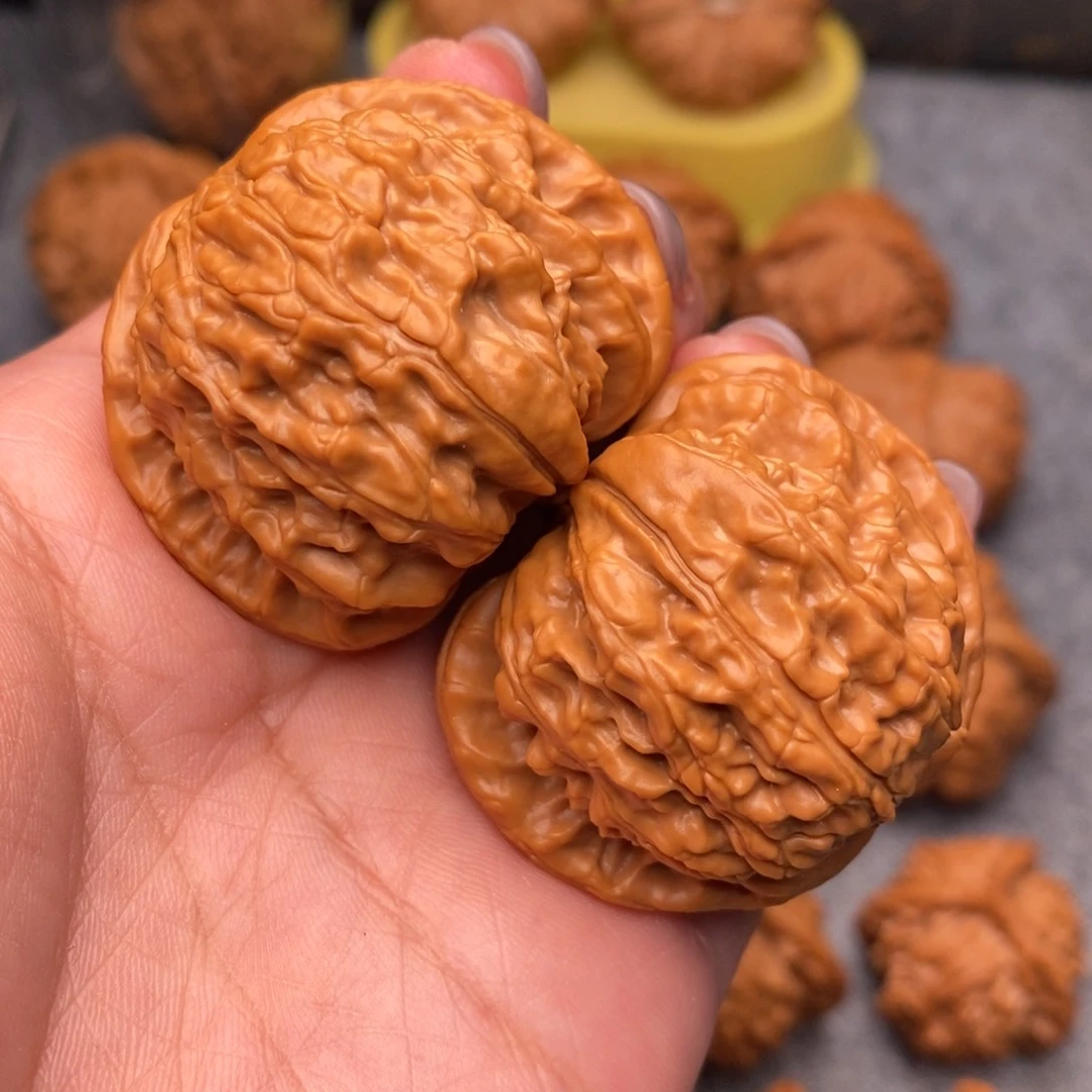文玩核桃把件红皮球白42