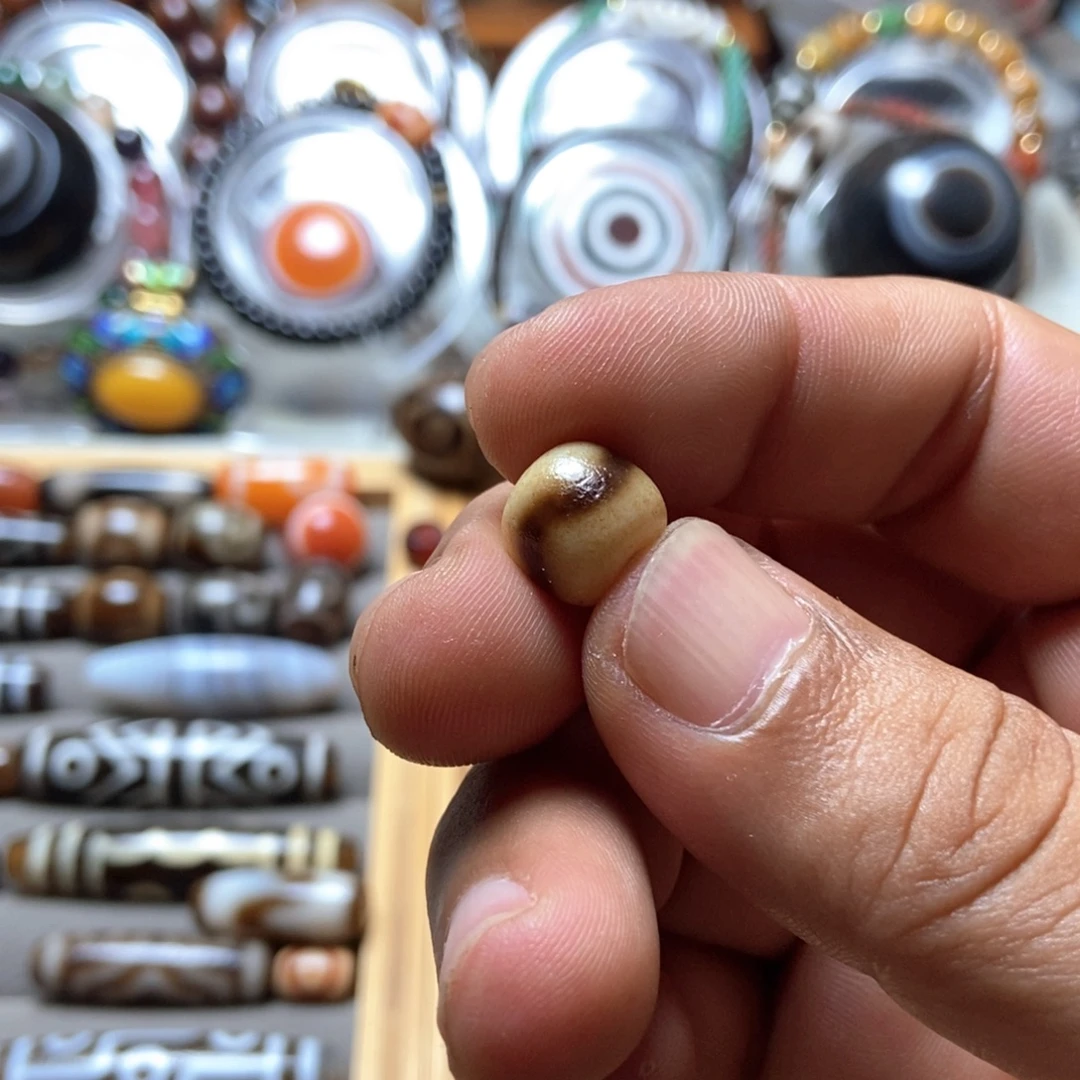 哎***玛瑙/玉髓颈饰未镶嵌