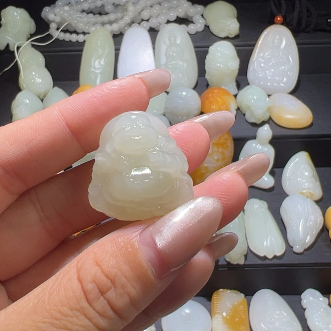 未镶嵌和田玉车挂东*