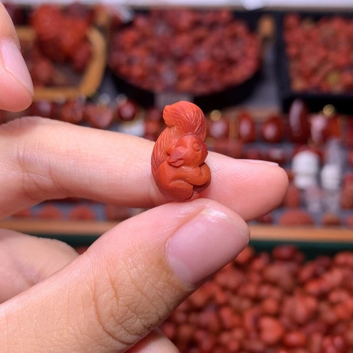 未镶嵌南红南红玛瑙包浆松鼠