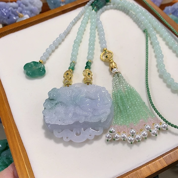 翡翠未镶嵌颈饰翡翠吊坠