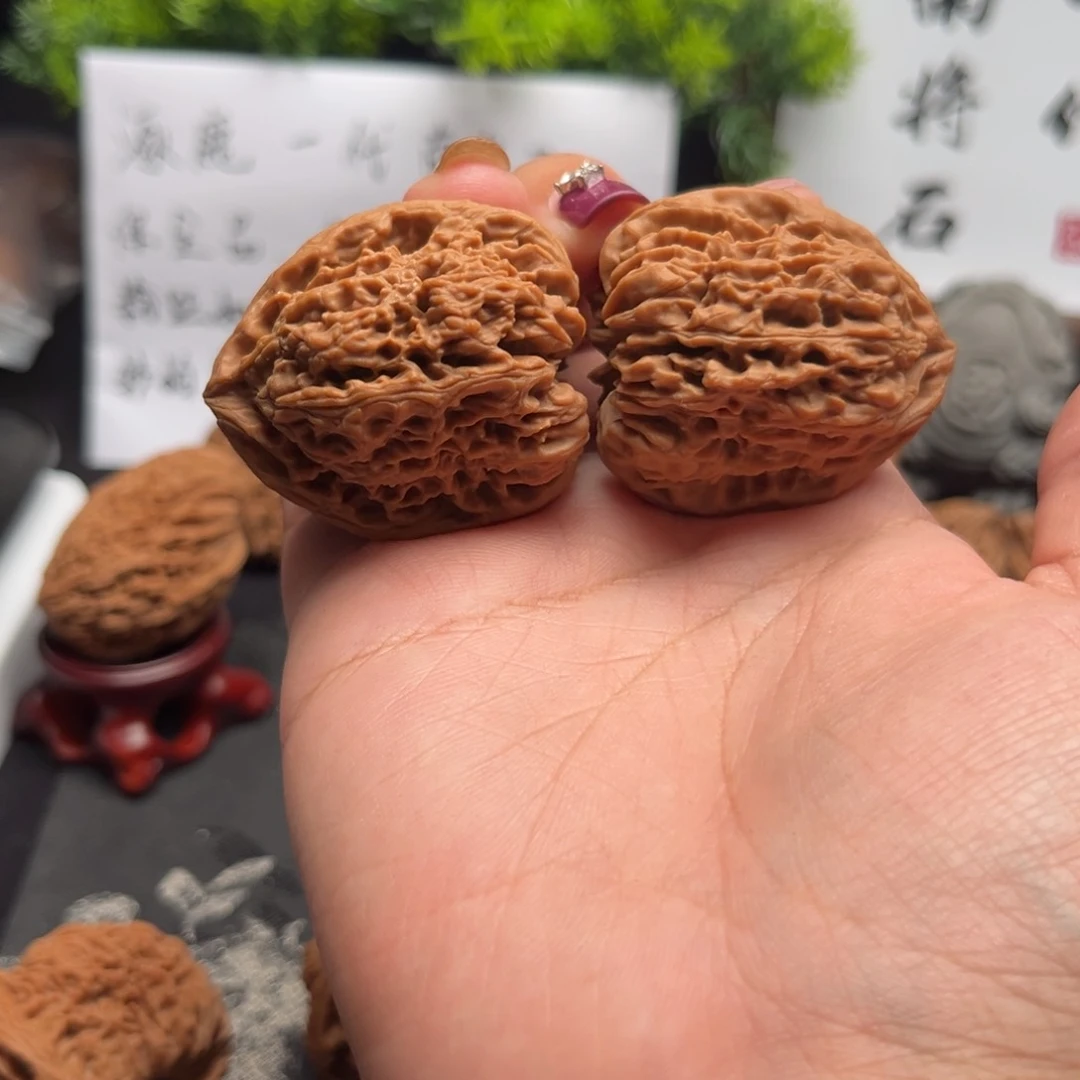吊坠文玩核桃9*5南疆