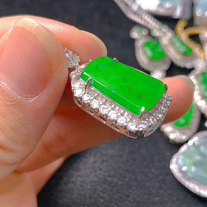 翡翠银S925镶嵌颈饰