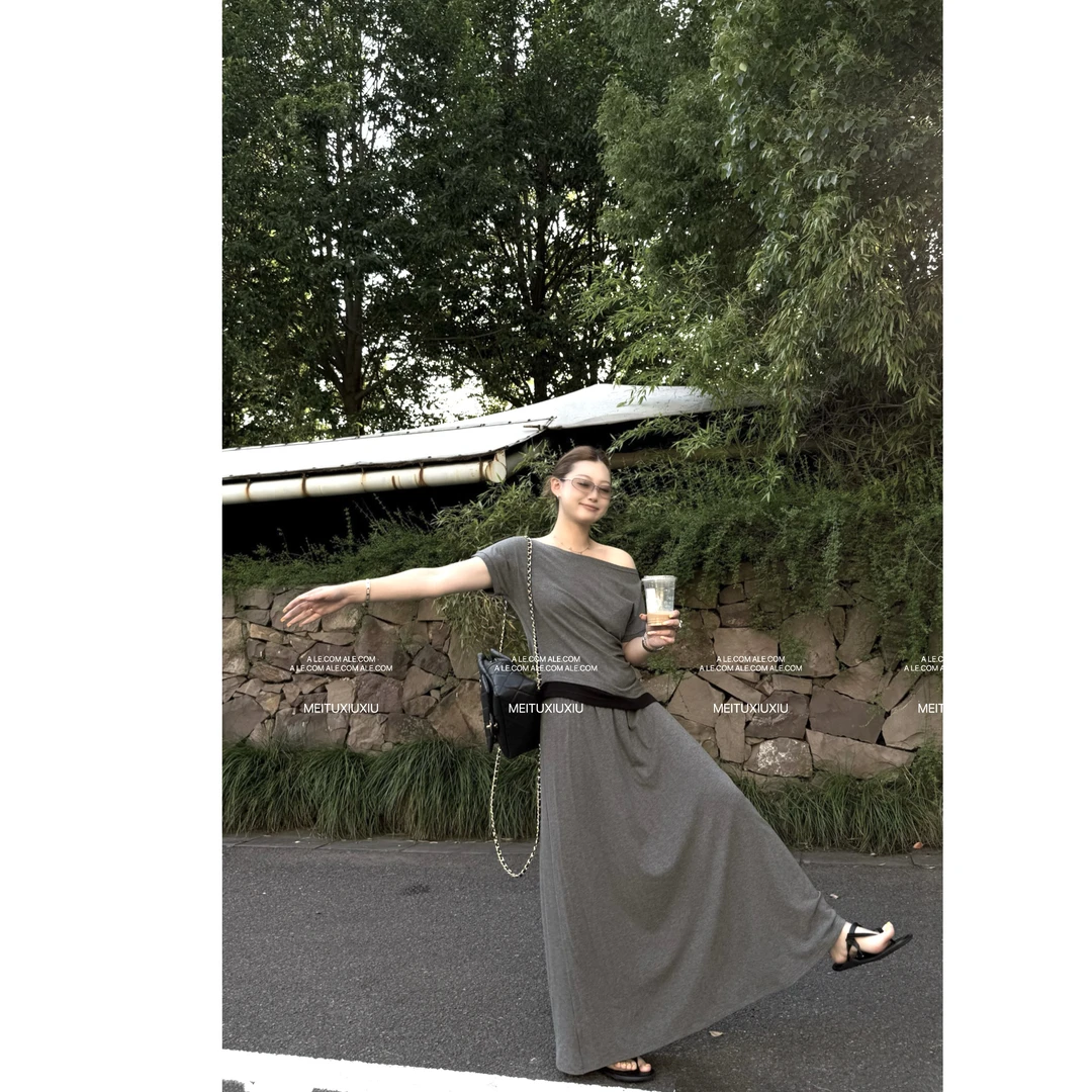 【阿乐家】大码微胖“织夏独白”不规则下摆斜肩褶皱T恤半身裙套装