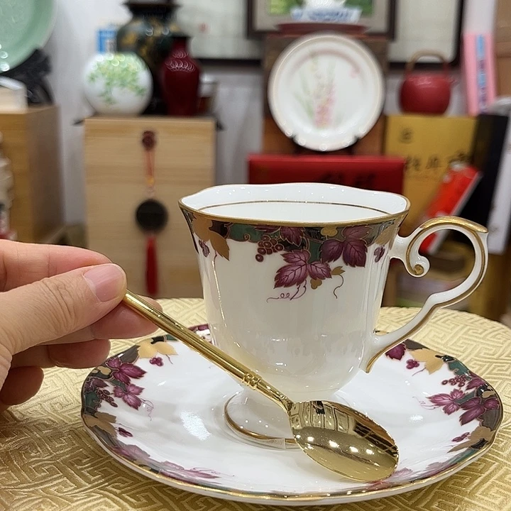 杯西和哈哈哈真的好