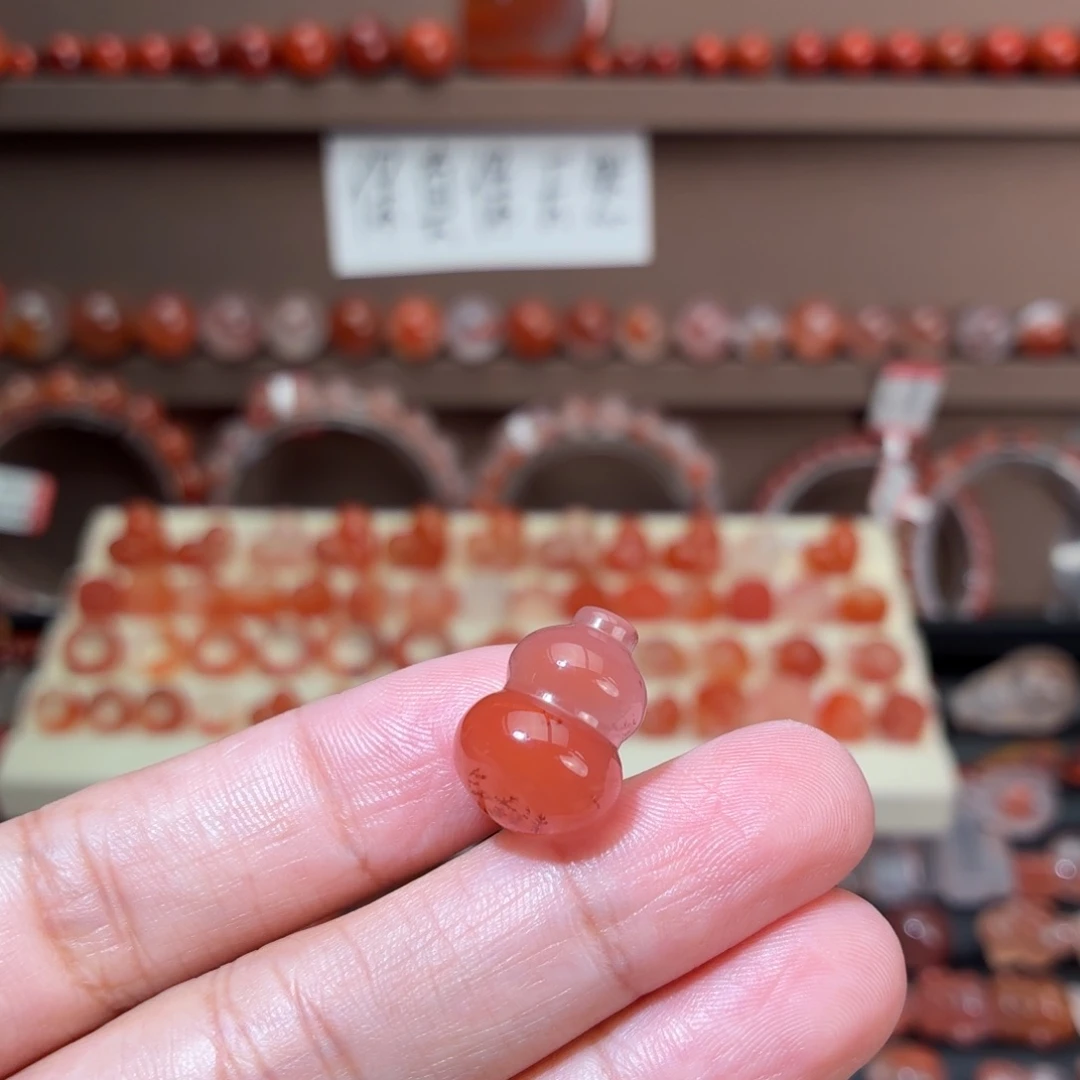 南红玛瑙未镶嵌川料葫芦