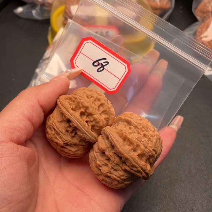 好***瓜把件文玩核桃白狮子