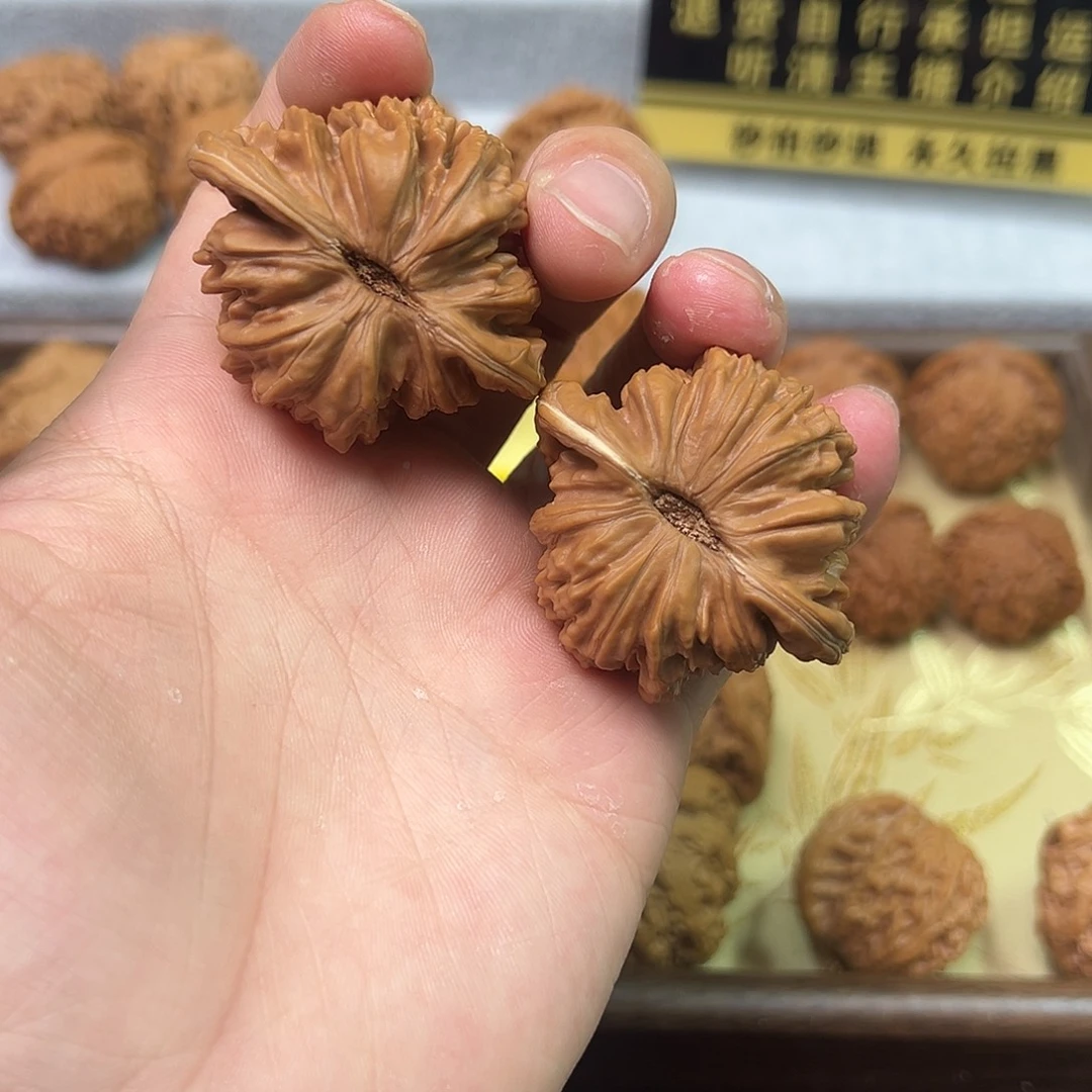 K***y文玩核桃把件四座楼全品