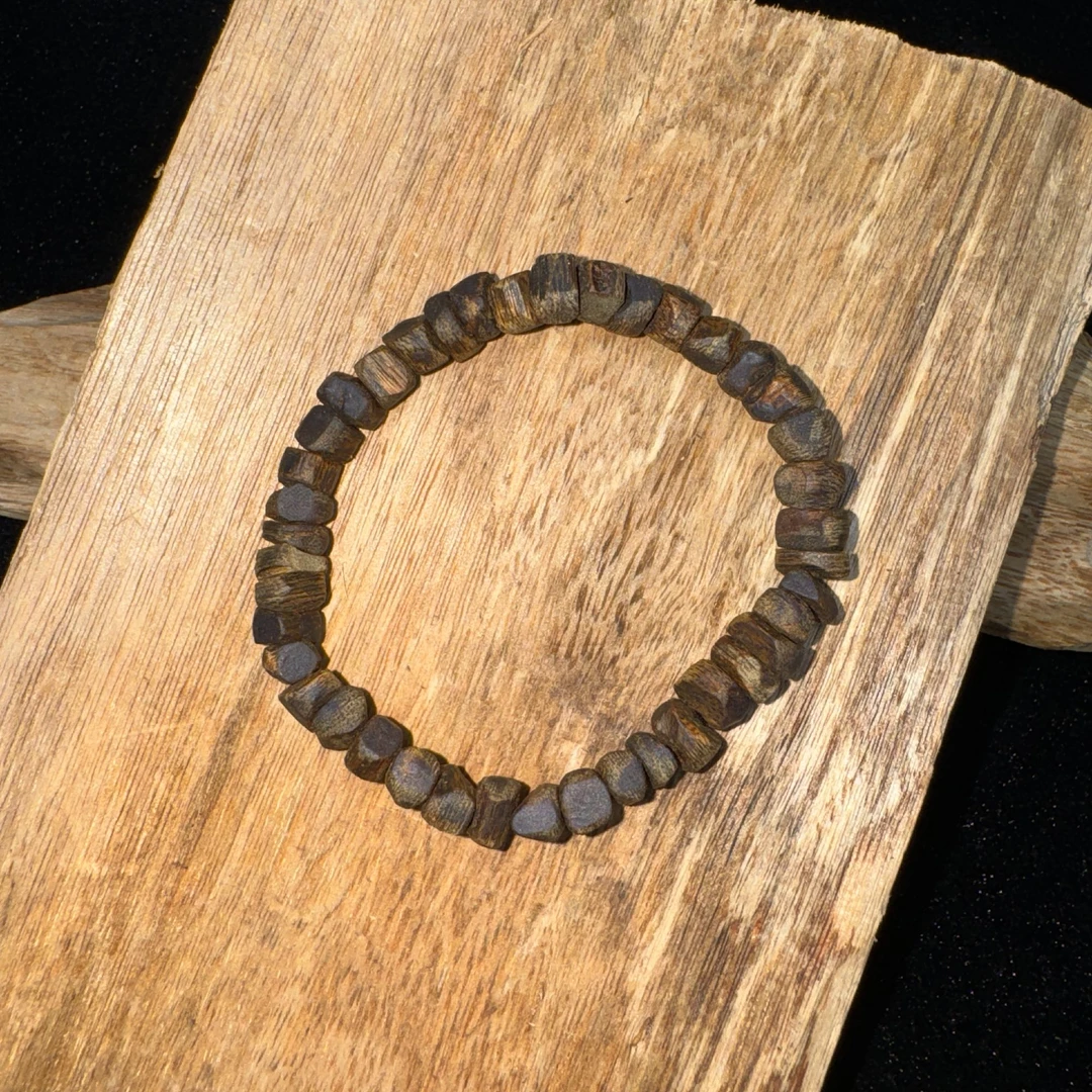 沉香沉香海南奇楠沉香随型碎银子沉香手串8克+沉水级