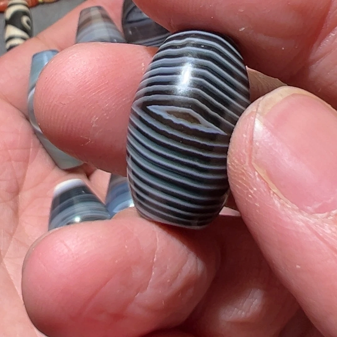 玛瑙/玉髓颈饰未镶嵌杂*?