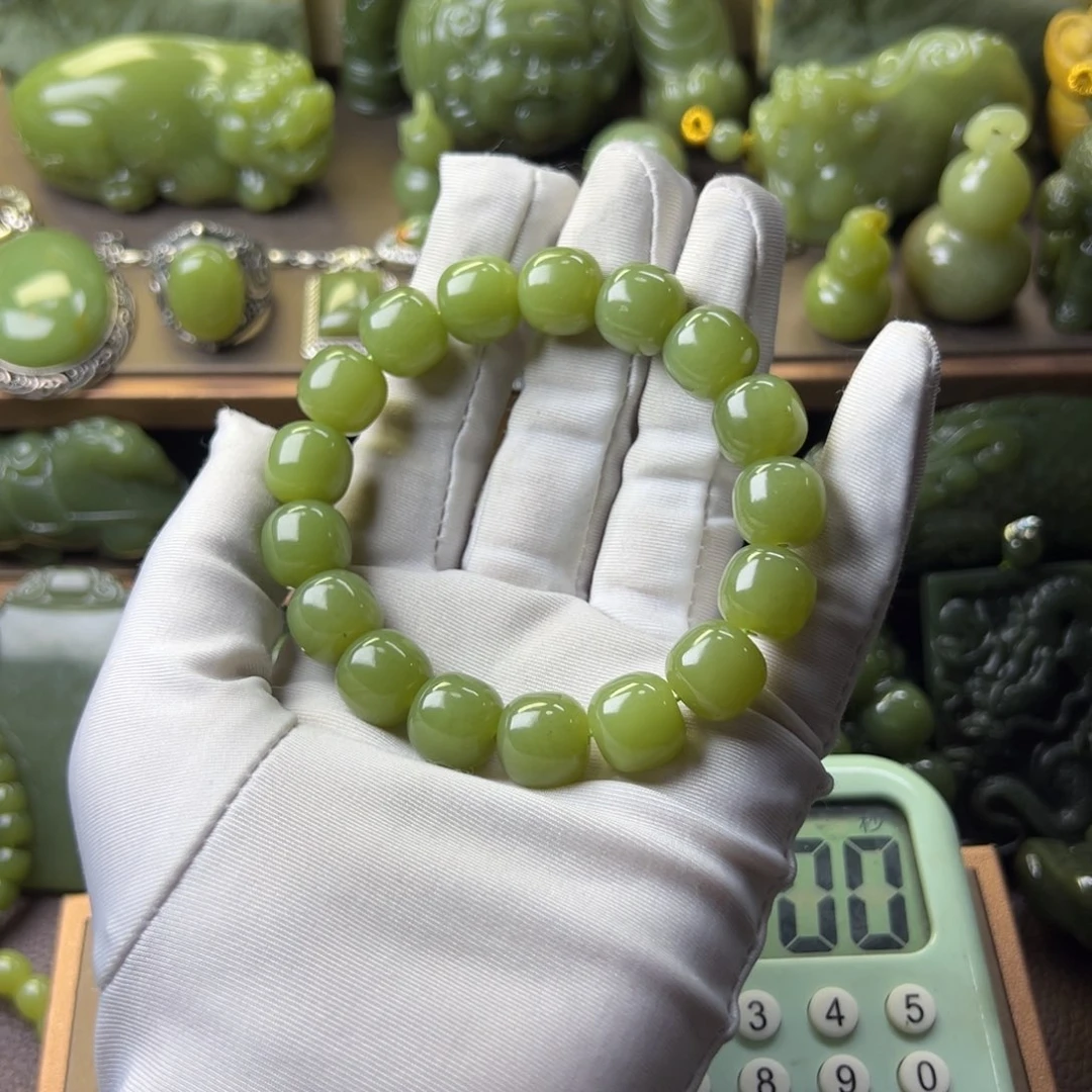 岫岩老玉（透闪石质玉）手串未镶嵌范***i