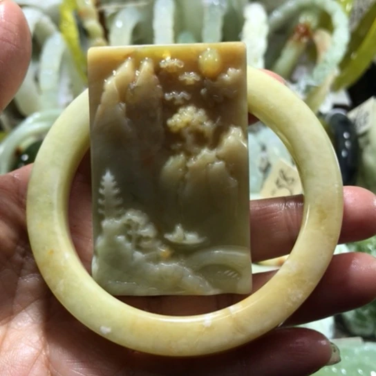 岫玉未镶嵌吊坠59.60