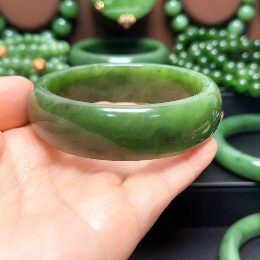 和田玉（碧玉）未镶嵌手镯