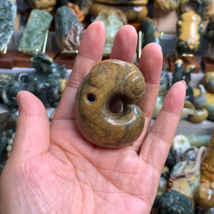 岫岩河磨玉（透闪石质玉）手把件未镶嵌彬*