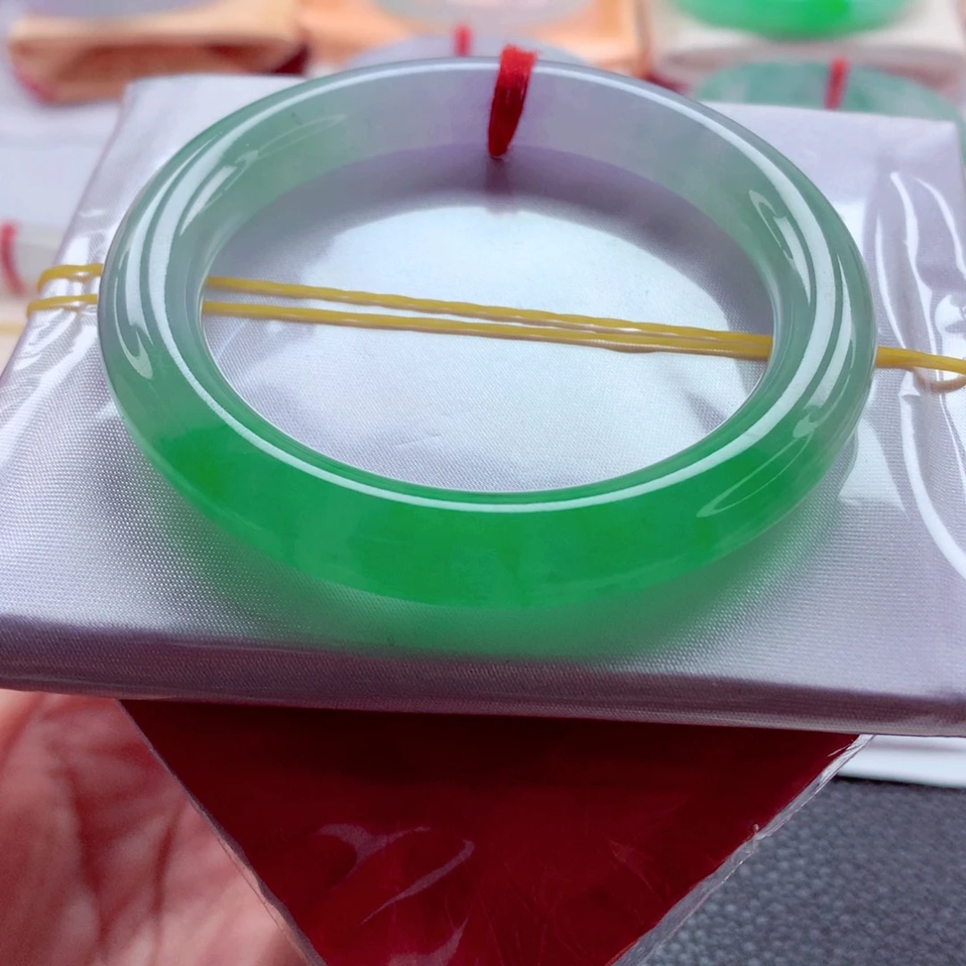 翡翠未镶嵌手镯（圆镯）师妹51正阳绿行家货无结构（8号）