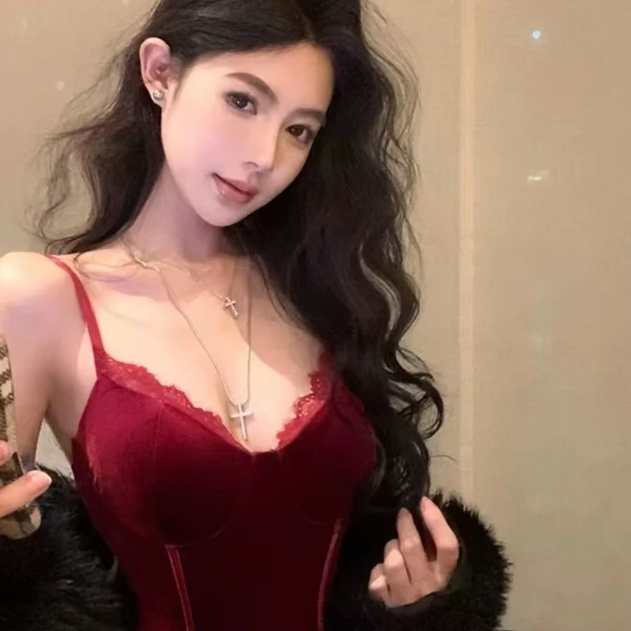 丝绒连体吊带背心蕾丝拼接设计性感百搭时尚上衣